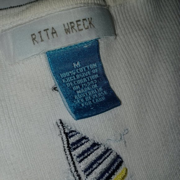 RITA WRECK  SAILBOATS AND SEA GULL  V NECK TOP - Picture 10 of 10